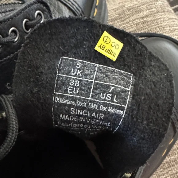 Dr. Martens Black Leather Footbed - Picture 3 of 7